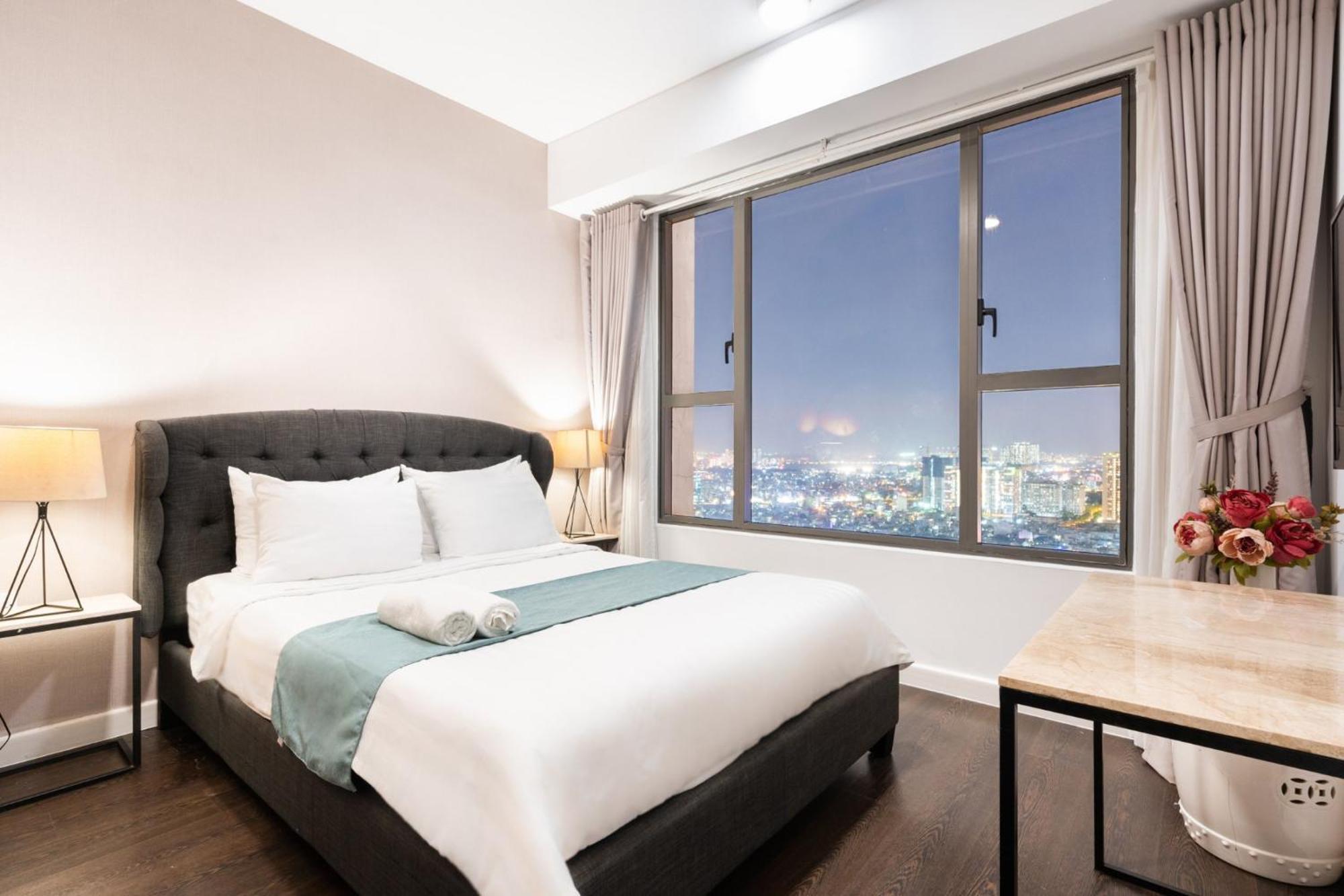 Saigon - Free Walk Experience, Amazing Infinity Pool & Free 4g Sim Card For 3 Nights * Ho-Chi-Minh-Stadt