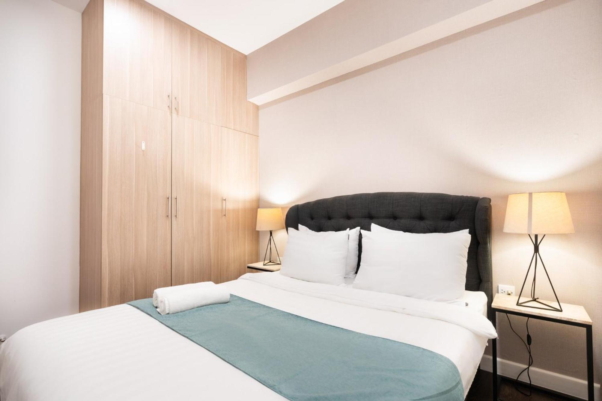Saigon - Free Walk Experience, Amazing Infinity Pool & Free 4g Sim Card For 3 Nights Apartment