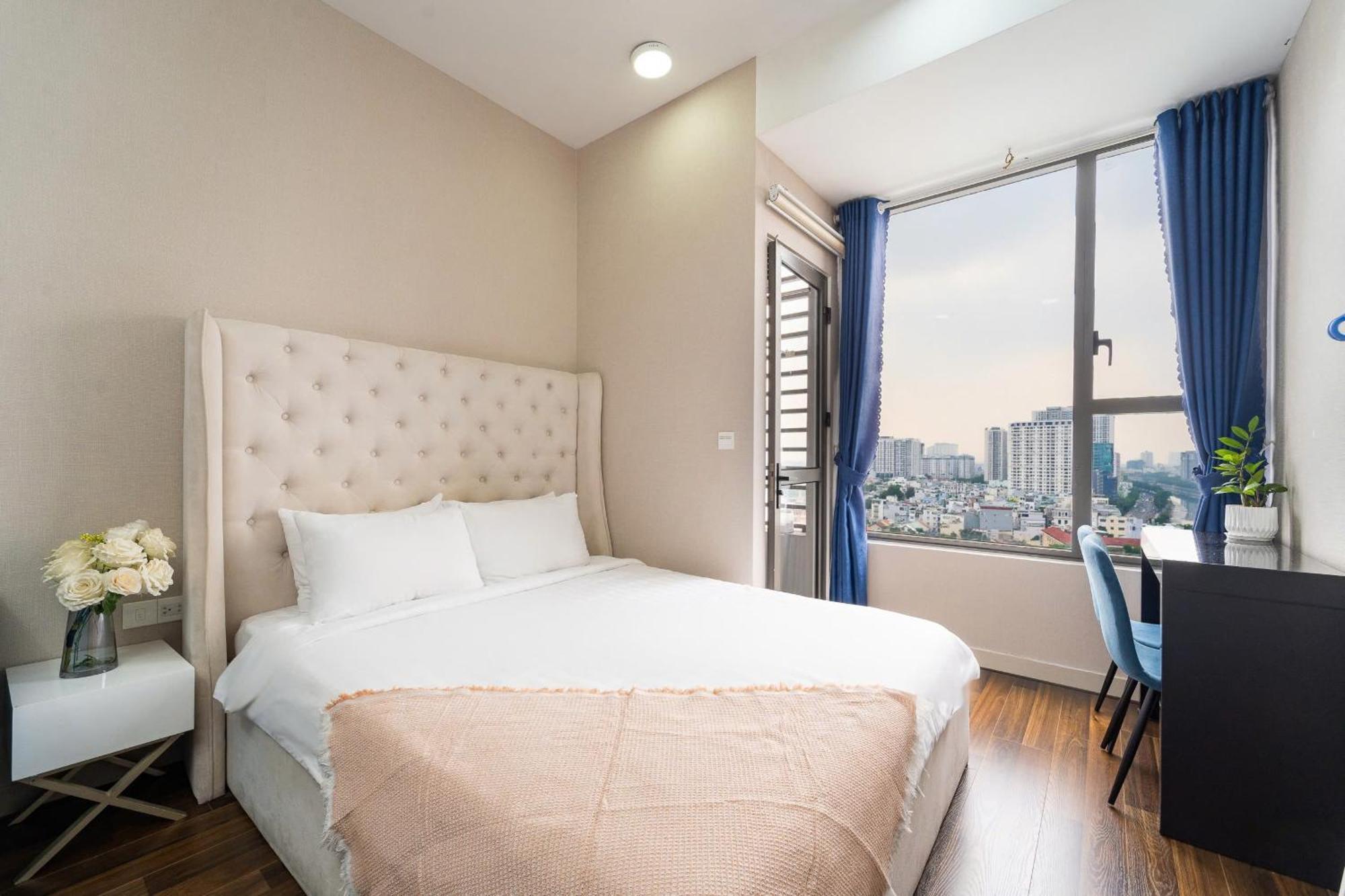 Saigon - Free Walk Experience, Amazing Infinity Pool & Free 4g Sim Card For 3 Nights * Ho-Chi-Minh-Stadt