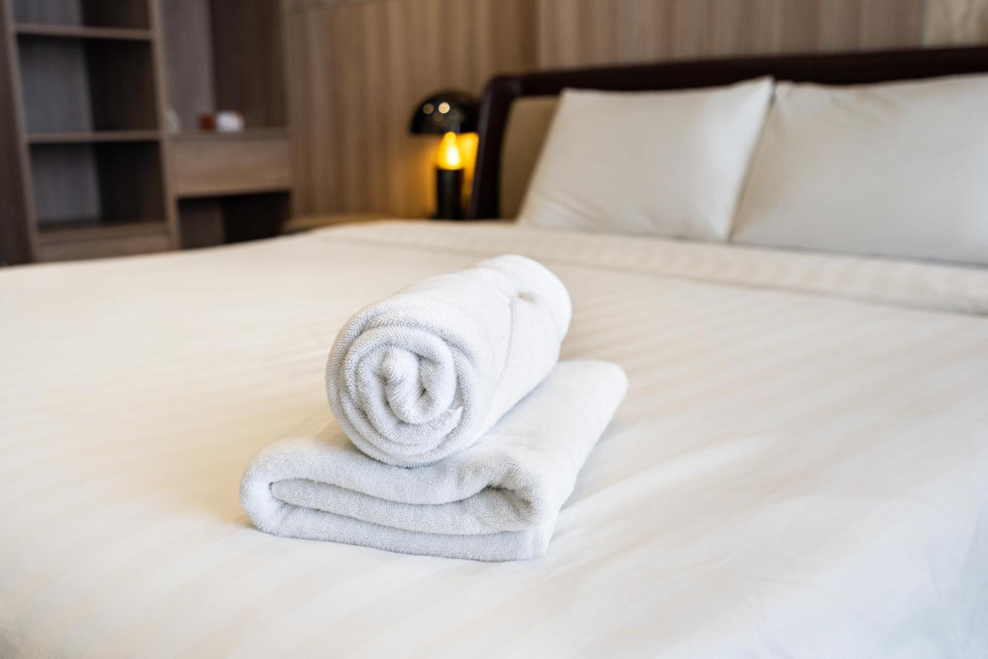Apartment Saigon - Free Walk Experience, Amazing Infinity Pool & Free 4g Sim Card For 3 Nights *